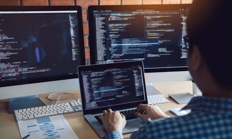 数据科学选型:R与Python如何赋能阳西县网站建设?